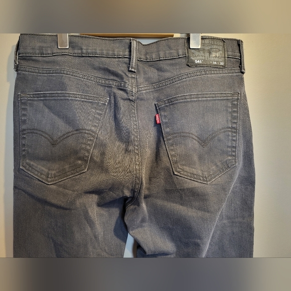 Levi's Men's Classic Gray Straight Jeans, Size 34 X 30 (* Please See Notes) - Picture 4 of 8